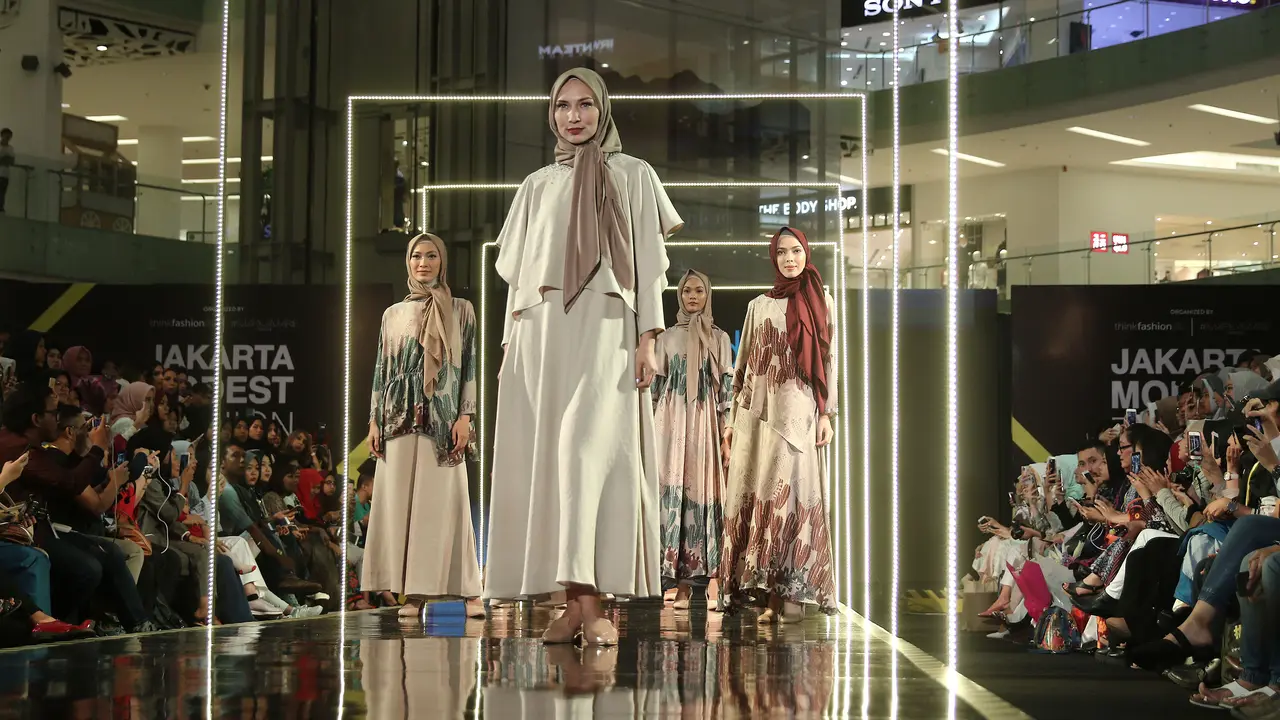 Koleksi modest fashion Kami  di JMFW