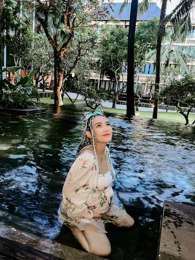 Via Vallen dan baby bumpnya (Instagram/viavallen)