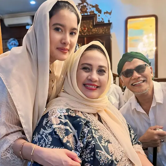 8 Momen Seru Marcella Zalianty Jalani Buka Puasa Bareng Artis Senior