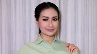 Iis Dahlia merilis single baru "Cerita Cinta." (Foto: Instagram @isdadahlia)