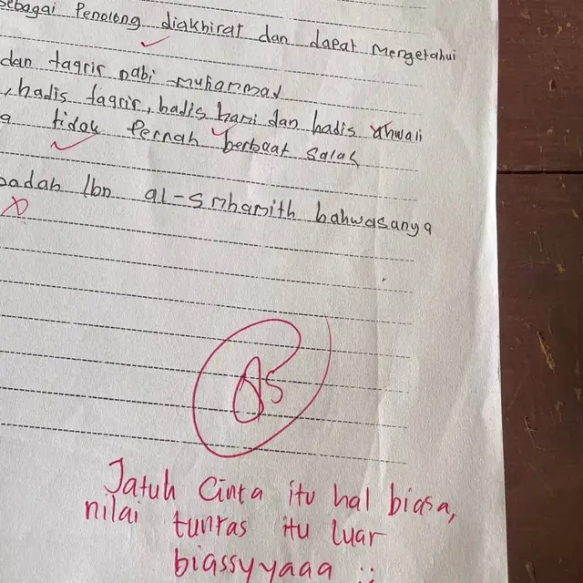 6 Komentar Guru di Lembar Jawab Murid yang Dapat Nilai Bagus Ini Bikin Senyum