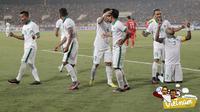 Pemain Timnas Indonesia merayakan gol pertama yang dicetak Stefano Lilipaly ke gawang Vietnam dalam laga leg kedua semifinal Piala AFF 2016 di Stadion My Dinh, Hanoi, Vietnam, Rabu (7/12/2016). (Bola.com/Peksi Cahyo)
