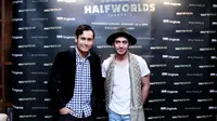 Arifin Putra dan Reza Rahadian di Halfworlds Season 2. (HBO)