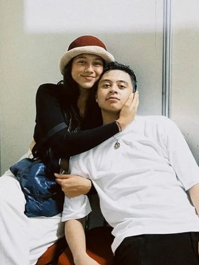 Bastian Steel melamar Sitha Marino (Instagram/sithamrino)