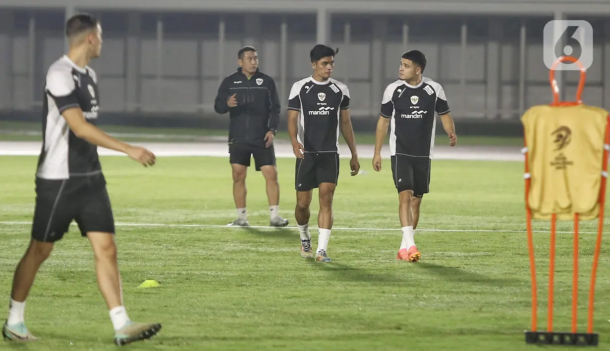 Mees Hilgers, yang saat ini bermain untuk FC Twente, sebelumnya sudah dipastikan tidak akan bermain melawan Jepang karena tidak dalam kondisi terbaik. (Liputan6.com/Angga Yuniar)