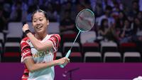 Pebulu tangkis tunggal putri Indonesia Putri Kusuma Wardani menang mudah atas wakil Denmark Line Hojmark Kjaersfeldt&nbsp;pada partai ketiga laga Grup D Piala Sudirman 2025.&nbsp;Putri KW menang&nbsp;21-6 dan 21-5 di&nbsp;Xiamen Fenghuang Gymnasium, Kamis (1/5). (foto: PBSI)