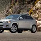 Salah satu kendaraan yang terkena recall Mitsubishi, Outlander Sport (Carscoops)