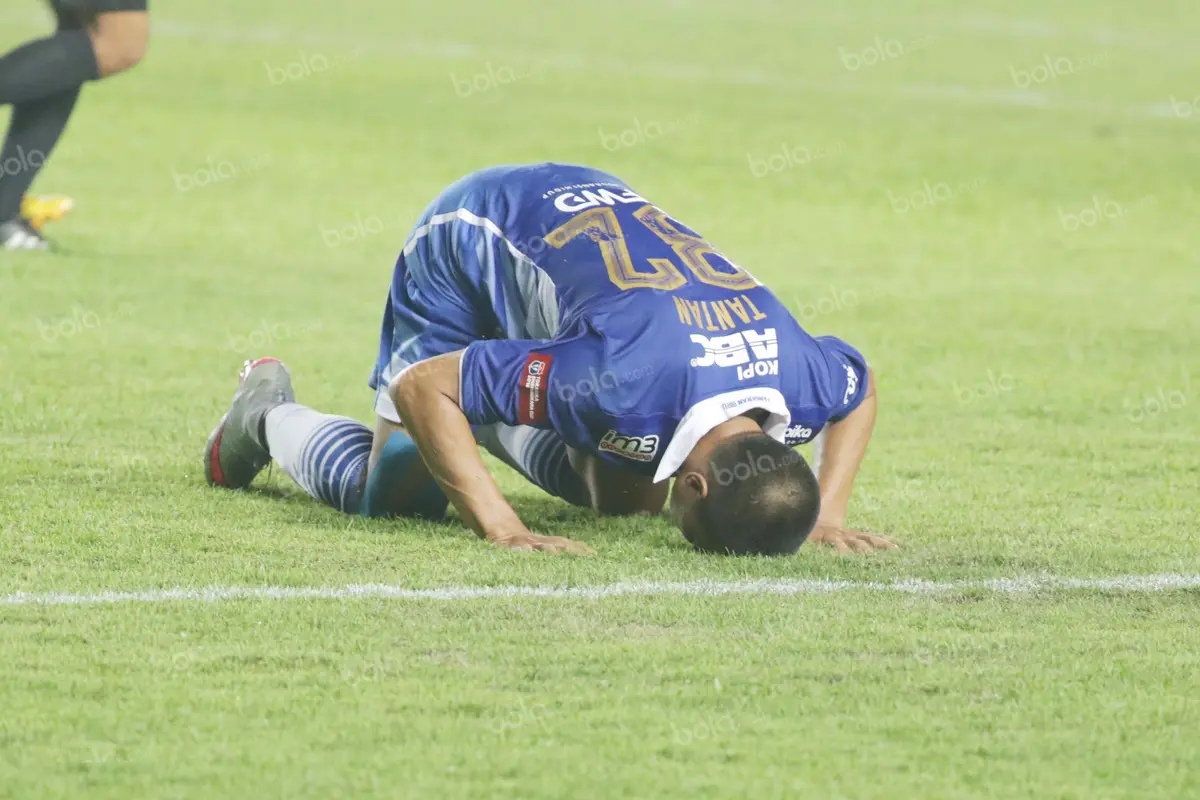 Tantan Persib Bandung