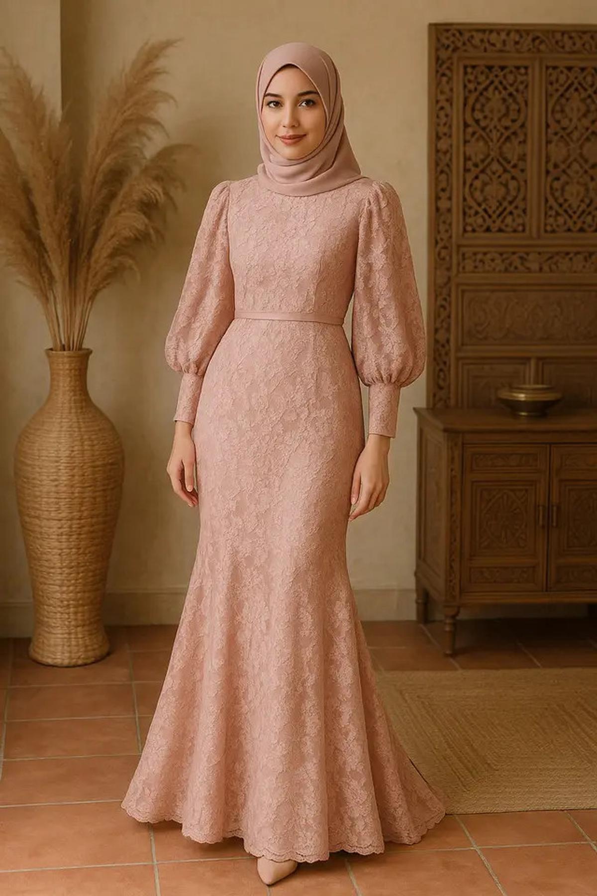 Trend Long Dress Brokat 2025 Warna Pastel dan Model Mermaid Lagi Naik Daun