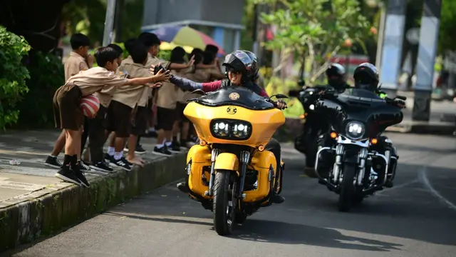 Bisa Dicontoh Komunitas Motor Lain, Touring Plus Santunan Anak Yatim ...