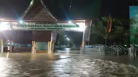 Banjir melanda Kota Padang Sumatera Barat, Rabu (18/9/2021). (ist)