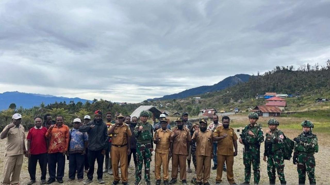 Satgas Yonif 136/TS Perkuat Koordinasi Keamanan Puncak Jaya dengan Pemda