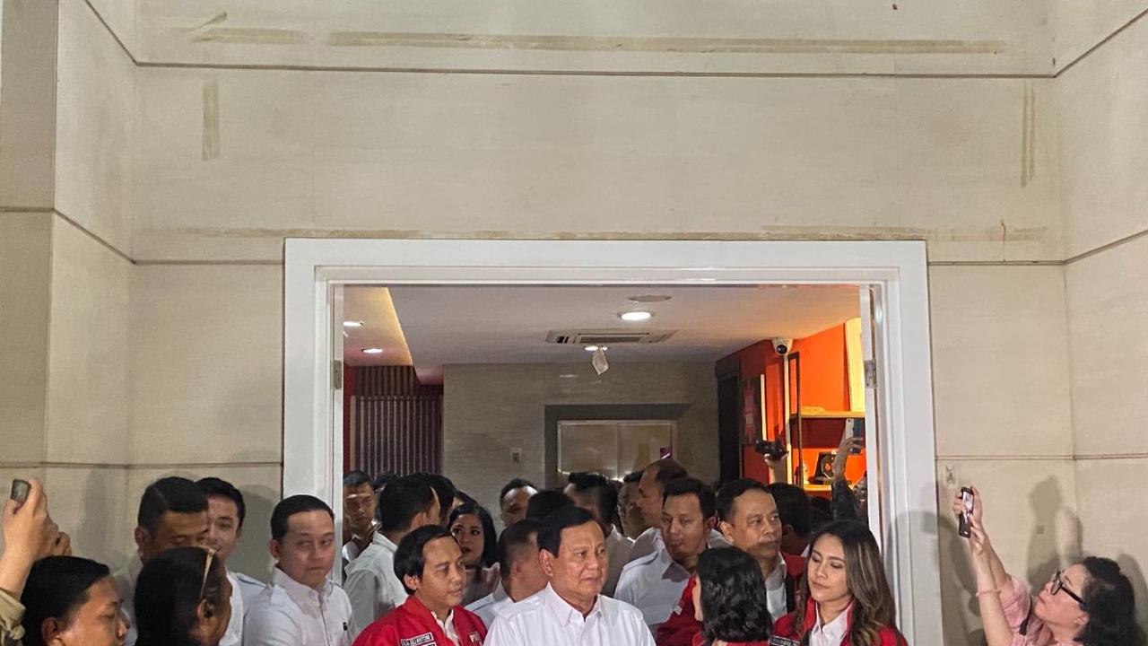 Ketua Umum Gerindra Prabowo Subianto mengakui mengajak Partai Solidaritas Indonesia (PSI) untuk berkoalisi di Pilpres 2024. Itu disampaikan saat bertemu dengan jajaran elite PSI di kantor DPP PSI, Tanah Abang, Jakarta, Rabu (2/8).