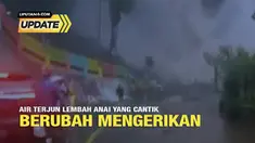 Video amatir yang direkam warga, Senin (13/6/2022),  berisi gambar Air Terjun Lembah Anai meluap mencuri perhatian di media sosial. Air terjun dengan ketinggian sekitar 35 meter yang berada Kabupaten Tanah Datar itu, menyemburkan air berwarna keruh d...