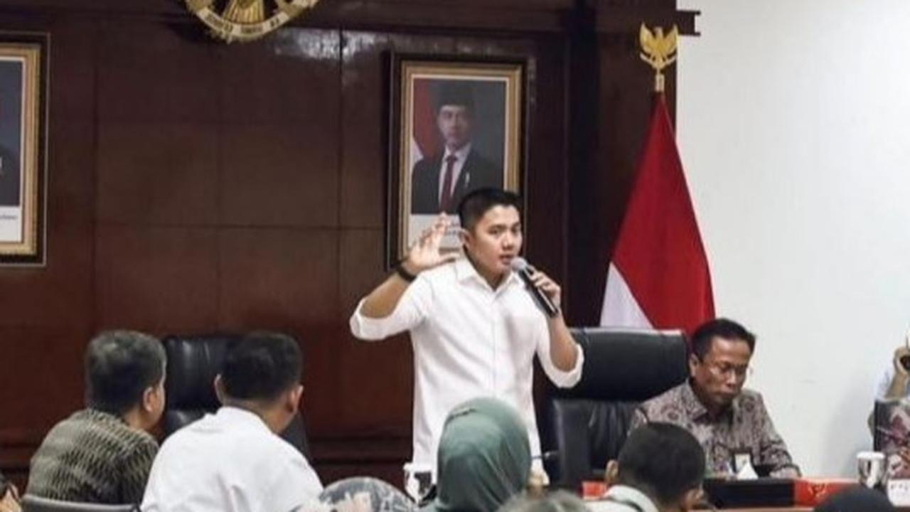 Istana Negara Bantah Teddy Hormat pada Aguan, Beberkan Fakta Sebenarnya