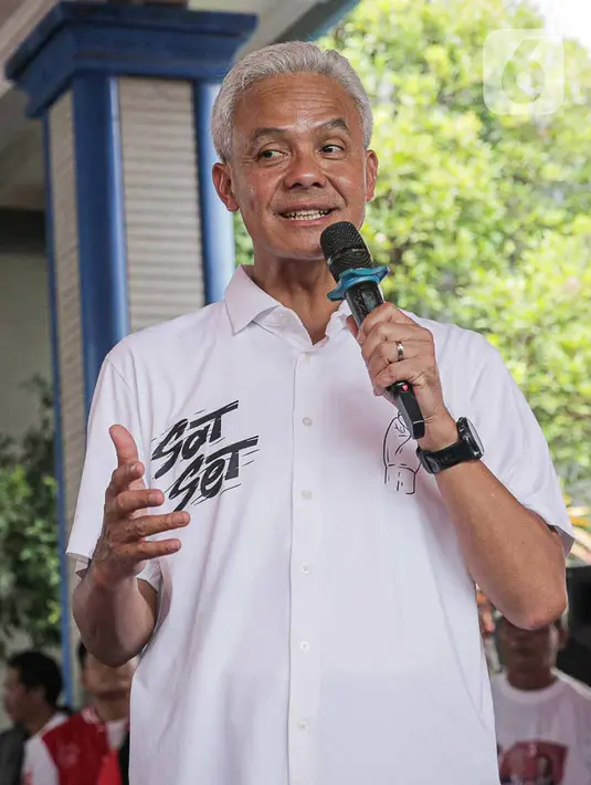 Selain berdialog dengan nelayan, Ganjar diagendakan bertemu dengan tim pemenangan dan calon anggota legislatif partai politik pengusung se-Cilacap. (Liputan6.com/Faizal Fanani)