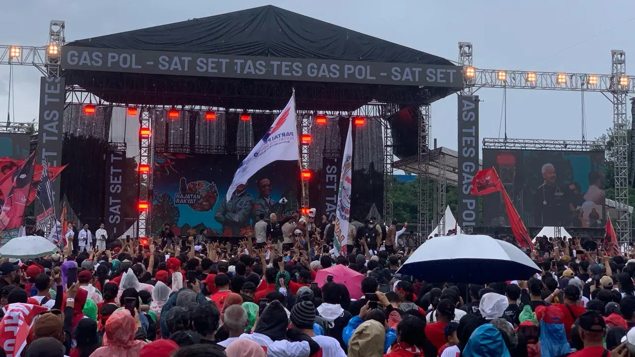 Pasangan calon presiden-calon wakil presiden nomor urut 03 Ganjar Pranowo dan Mahfud Md menggelar kampanye akbar di Solo, Jawa Tengah, Sabtu (10/2/2024).