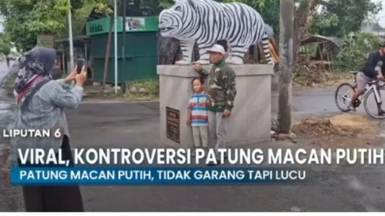 Patung macan putih di Kediri