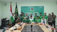 Plt Ketum PPP Mardiono bersama jajaran anggota DPW Bangka Belitung (Babel) dalam kegiatan bedah daerah pilihan (dapil) di Kantor DPP PPP. (Dok. Tim Dokumentasi PPP)