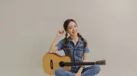 Phoebe Paris Ajak Para Pendengar untuk Mencintai diri Sendiri Melalui Lagu Be You 