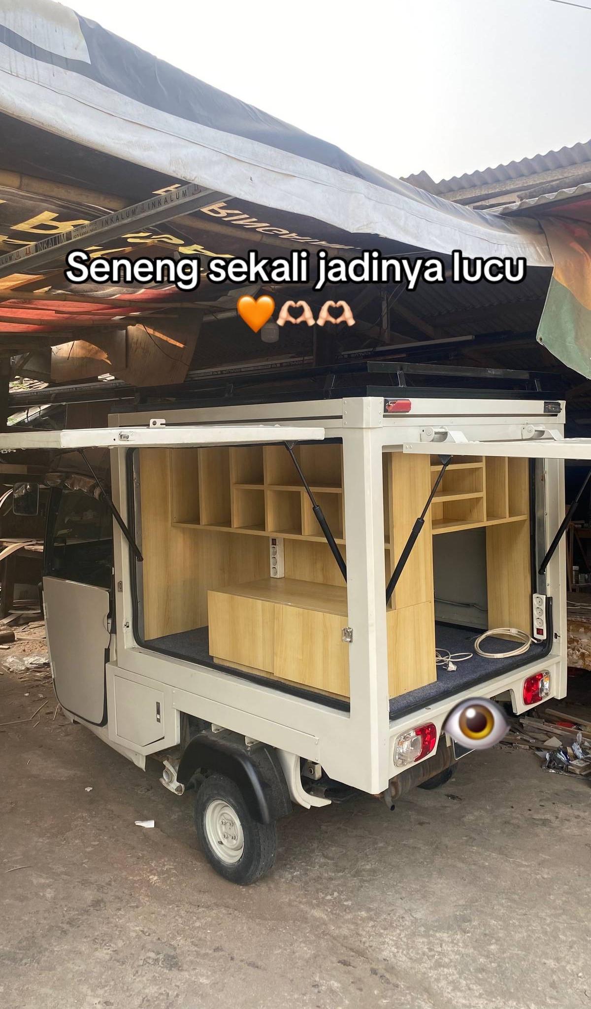 Unik Banget, Lika Liku Pria Putuskan Buka Usaha Kopi Pakai Bajaj Ini Curi Perhatian