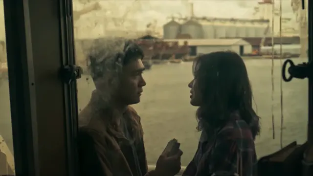 Salah satu adegan film Cross The Line. (Foto: Dok. KlikFilm)