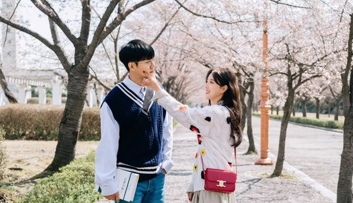 Dari sebuah foto saja, chemistry keduanya sudah tampak jelas. (Foto: KBS2 via allkpop)