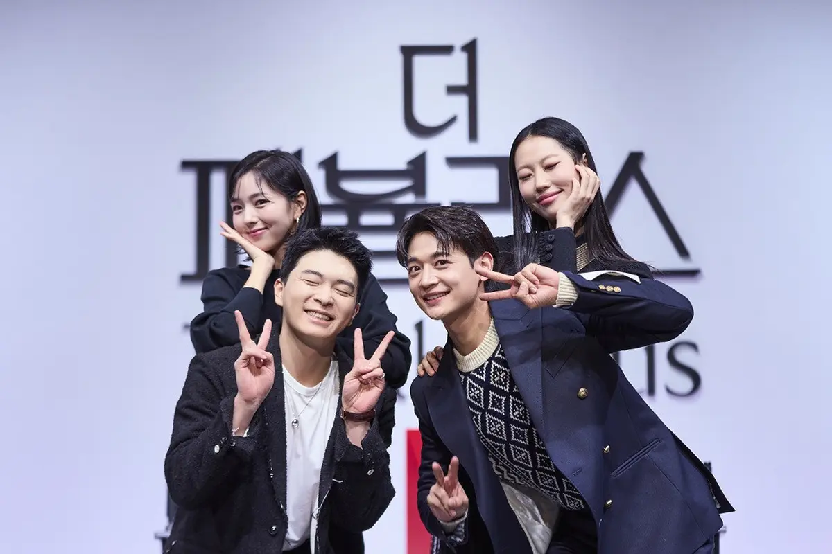 Para bintang drakor The Fabulous Chae Soo Bin, Choi Min Ho, Lee Sang Woon, Park Hee Jung di konferensi pers serial The Fabulous. (Foto: netflix Indonesia)