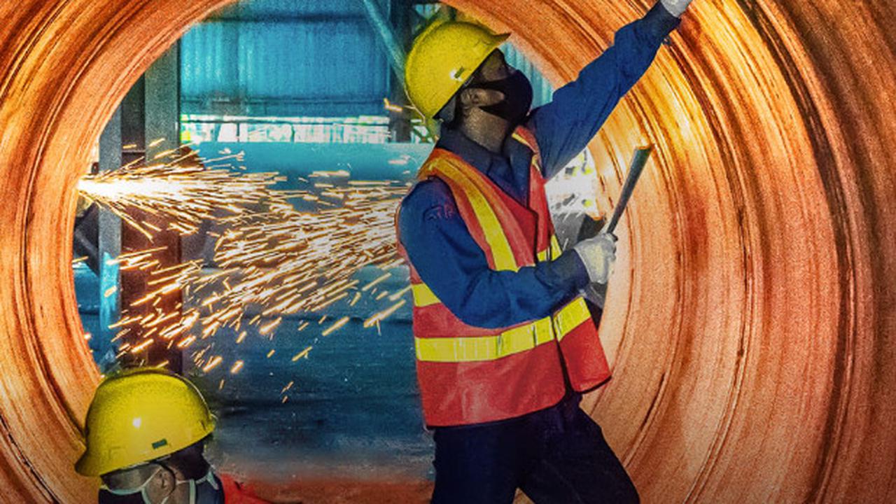 Emiten baja PT Gunung Raja Paksi Tbk (GRP)