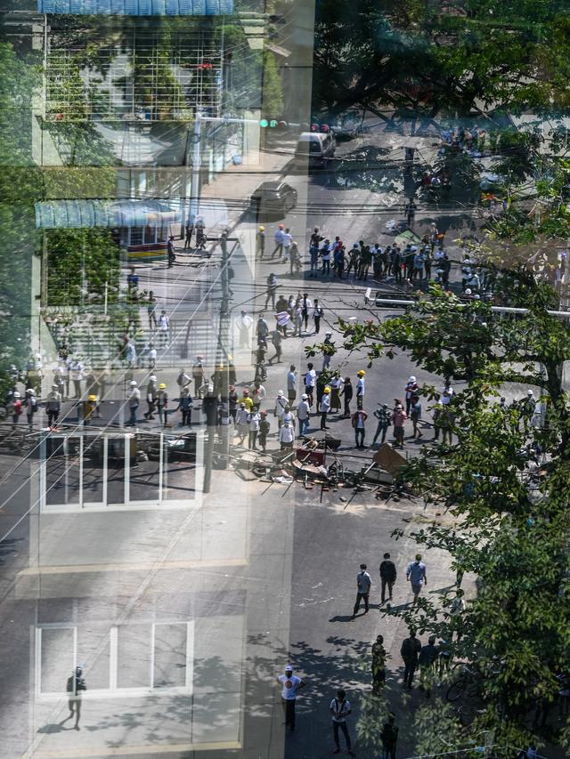 Puluhan Pengunjuk Rasa Tewas dalam Bentrokan di Myanmar