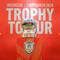 Wujud trofi ASEAN Club Championship Shopee Cup 2024 dalam acara trophy tour di LOTTE Shopping Avenue, Event Atrium, Jakarta Selatan pada Sabtu (07/09/2024). (Bola.com/Bagaskara Lazuardi)