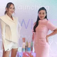 Memiliki kulit cantik yang memesona, Luna Maya didapuk menjadi Brand Ambassadro Flowhite.