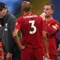 Pelatih Liverpool, Jurgen Klopp, memberikan arahan kepada pemainnya saat menghadapi Manchester City pada laga lanjutan Premier League pekan ke-32 di Stadion Etihad, Jumat (3/7/2020) dini hari WIB. Manchester City menang 4-0 atas Liverpool. (AFP/Laurence Griffiths/pool)