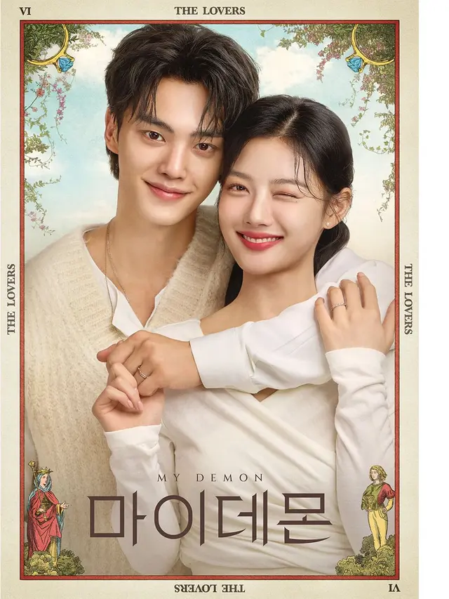 Song Kang dan Kim Yoo Jung dalam drakor My Demon