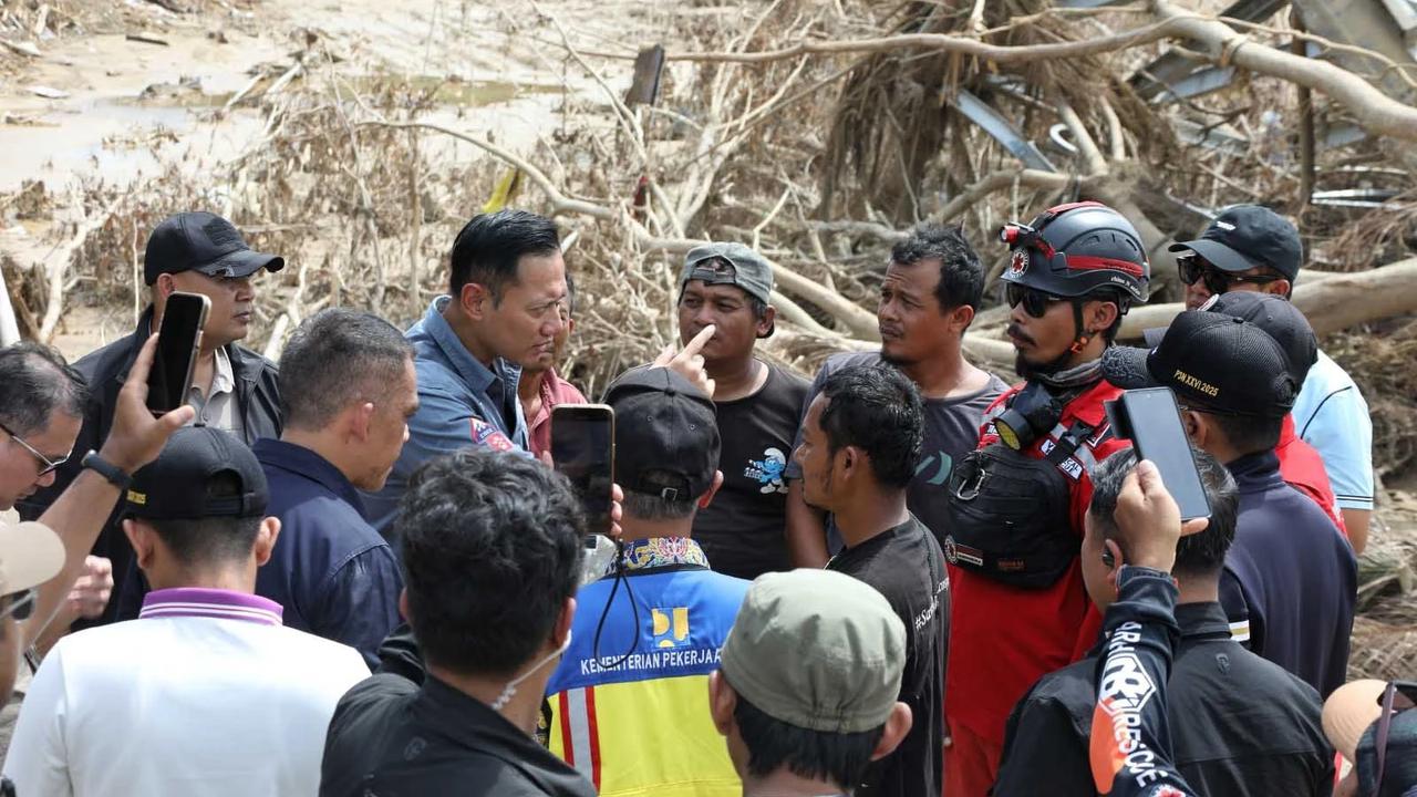 FOTO: AHY Pimpin Langsung Penanganan Cepat Pemulihan Banjir dan Longsor di Aceh Tamiang