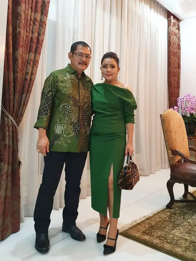 Mayangsari dan Bambang Trihatmodjo. (Foto: Instagram @mayangsaritrihatmodjoreal)