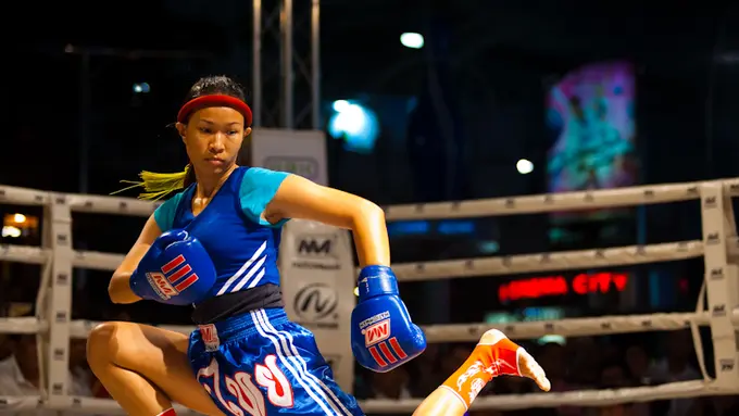 Atlet Muay Thai Nyamar Jadi Pendatang Baru, Hasil Akhirnya KEREN!