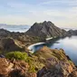 Untuk merasakan keindahan alam yang menakjubkan, Aman menawarkan perjalanan enam hari berlayar dari Bali melalui Laut Flores mencapai Pulau Moyo di Sumbawa. Liburan ini mencakup hiking di hutan hingga snorkeling di permukaan laut.
 (Foto: Aman)