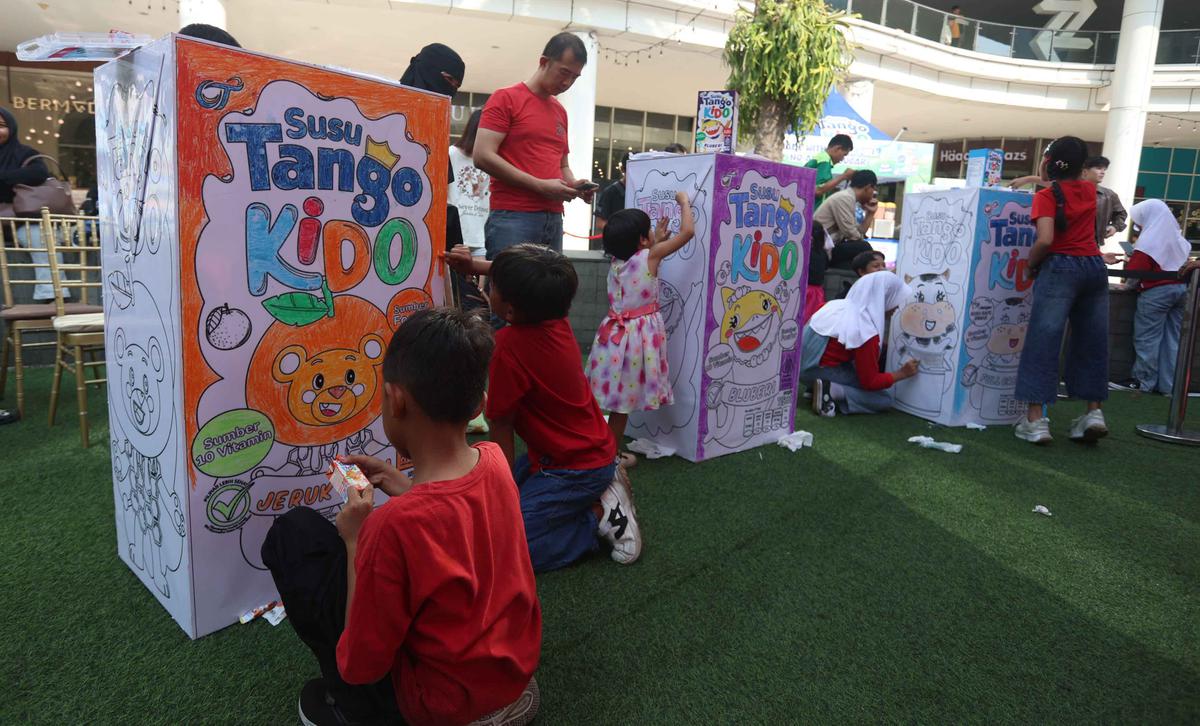 Kreativitas Anak Semarakkan Kegiatan Mewarnai Kemasan Susu