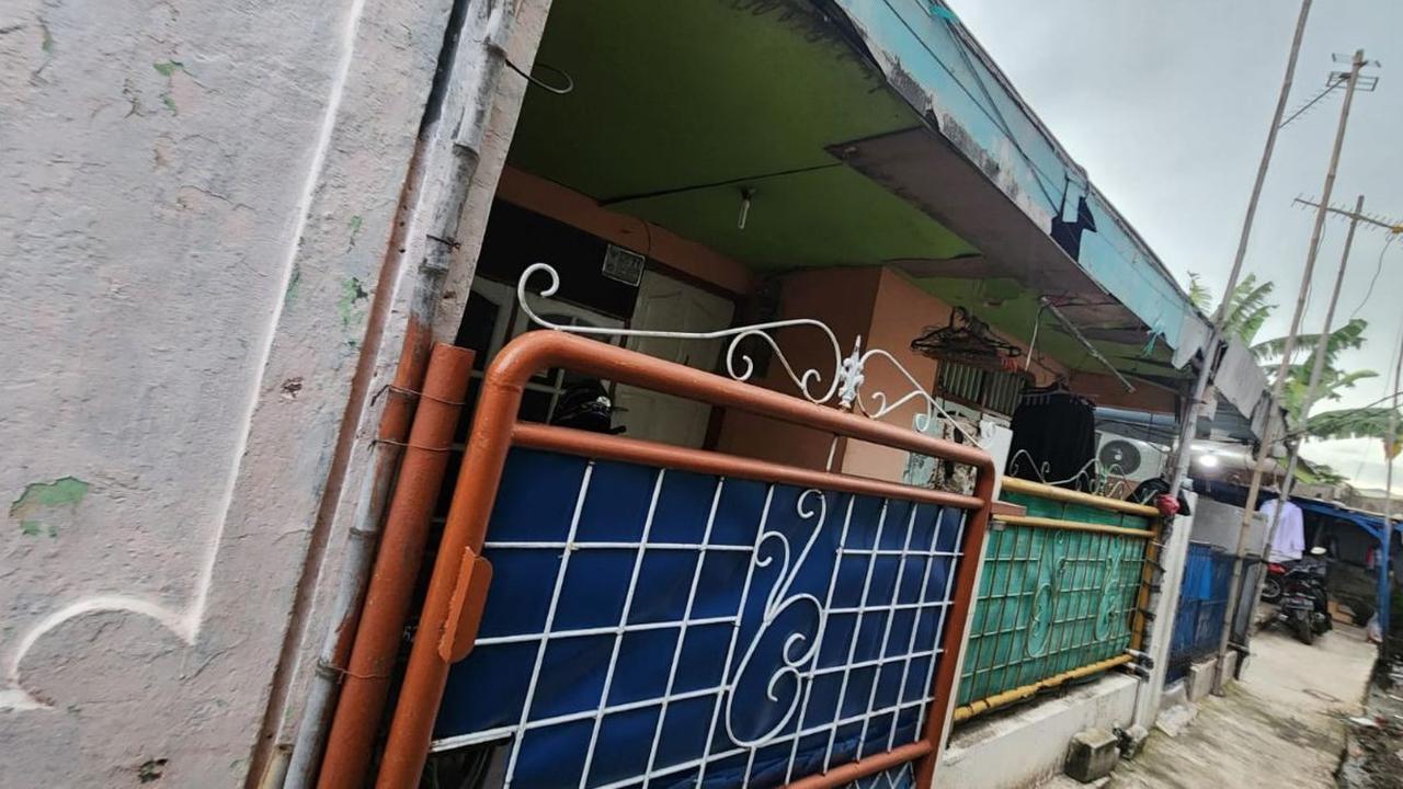 Di lingkungan sekitarnya juga bukan termasuk dengan kawasan padat penduduk.<br>