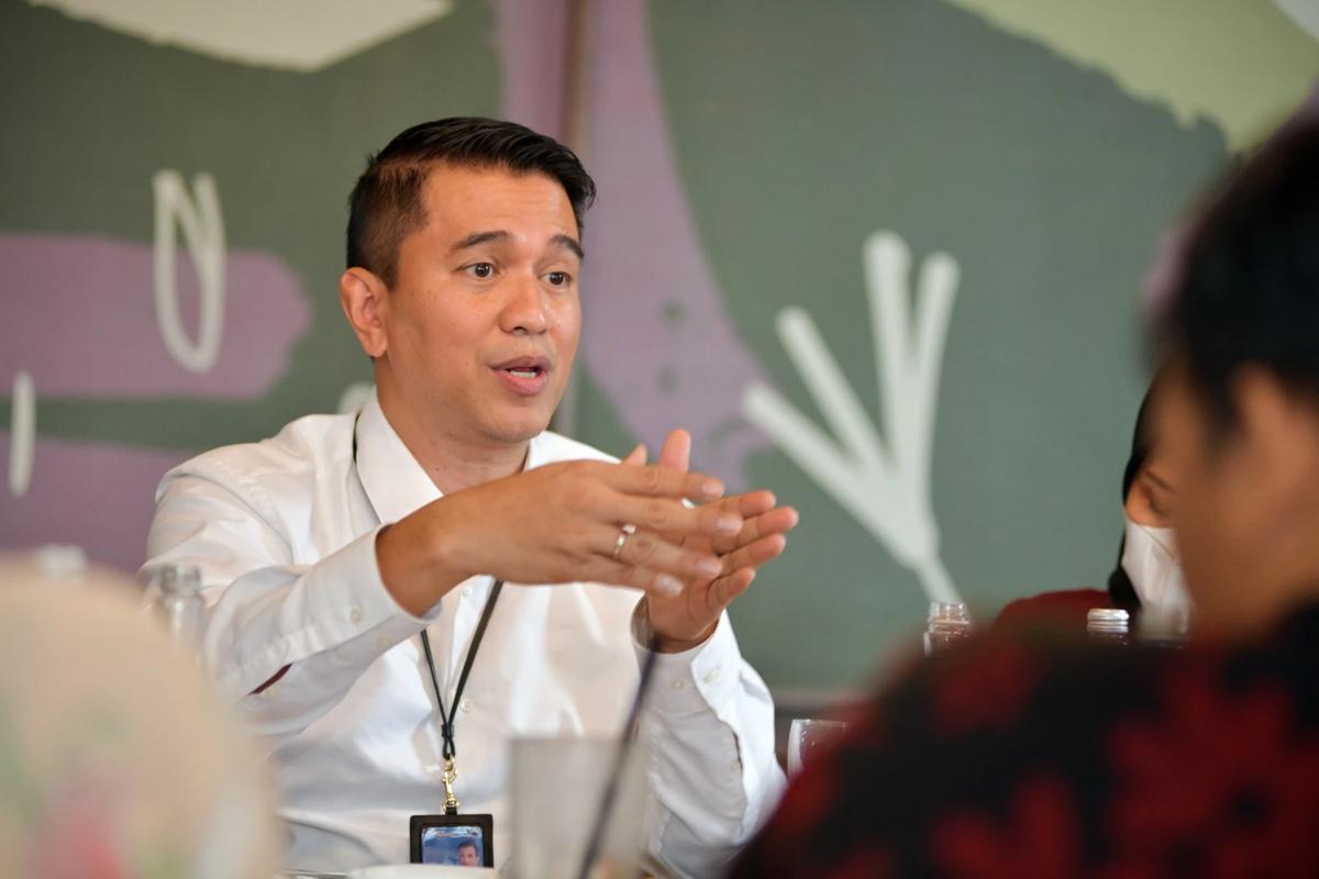 Corporate Secretary BTN, Ramon Armando