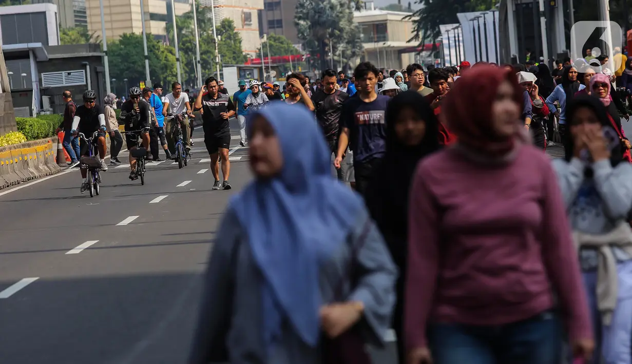 Aktivitas CFD di kawasan Sudirman-Thamrin pagi ini pun dimeriahkan dengan kegiatan olahraga. (Liputan6.com/Angga Yuniar)