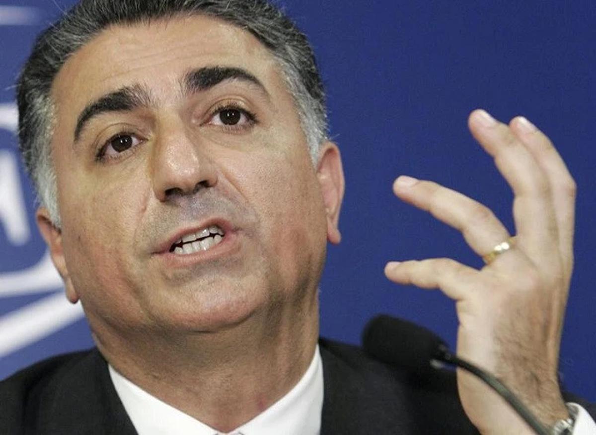 Reza Pahlavi adalah putra mahkota Iran yang diasingkan. Dia merupakan anak dari shah terakhir Iran Mohammed Reza Pahlavi. (Dok. AP)
