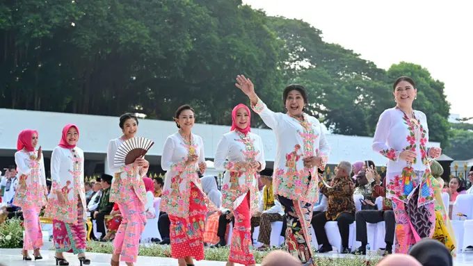Pesona Elegan Istri Menteri dalam Seragam Kebaya Encim di Istana, Ada Franka Makarim hingga Loemongga Haoemasan