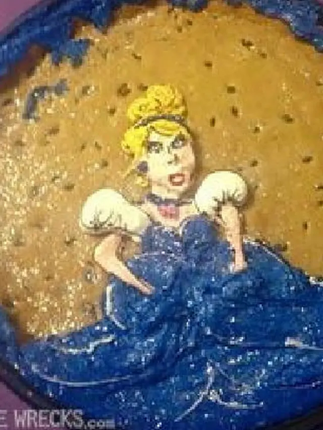 6 Kue Ulang Tahun Bentuk Cinderella Ini Meresahkan, Bikin Kecewa