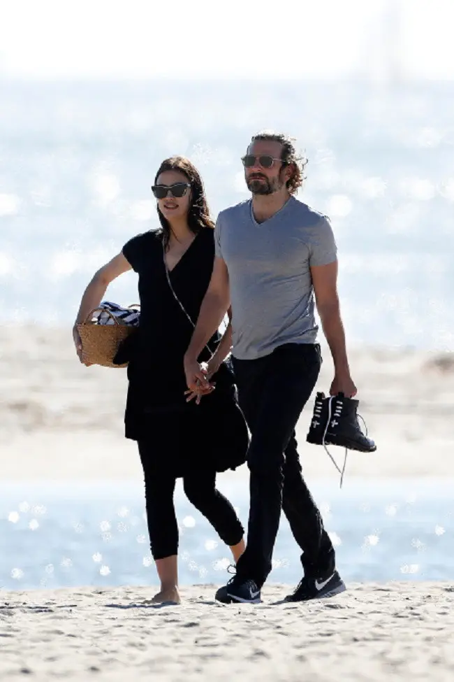 Irina Shayk dan Bradley Cooper. (Foto: People)