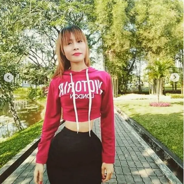 Wanita Myanmar Diyakini Punya Pinggang Terkecil di Dunia