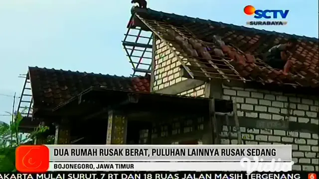 VIDEO: Angin Kencang dan Hujan Deras Landa Desa Kedungrejo Bojonegoro