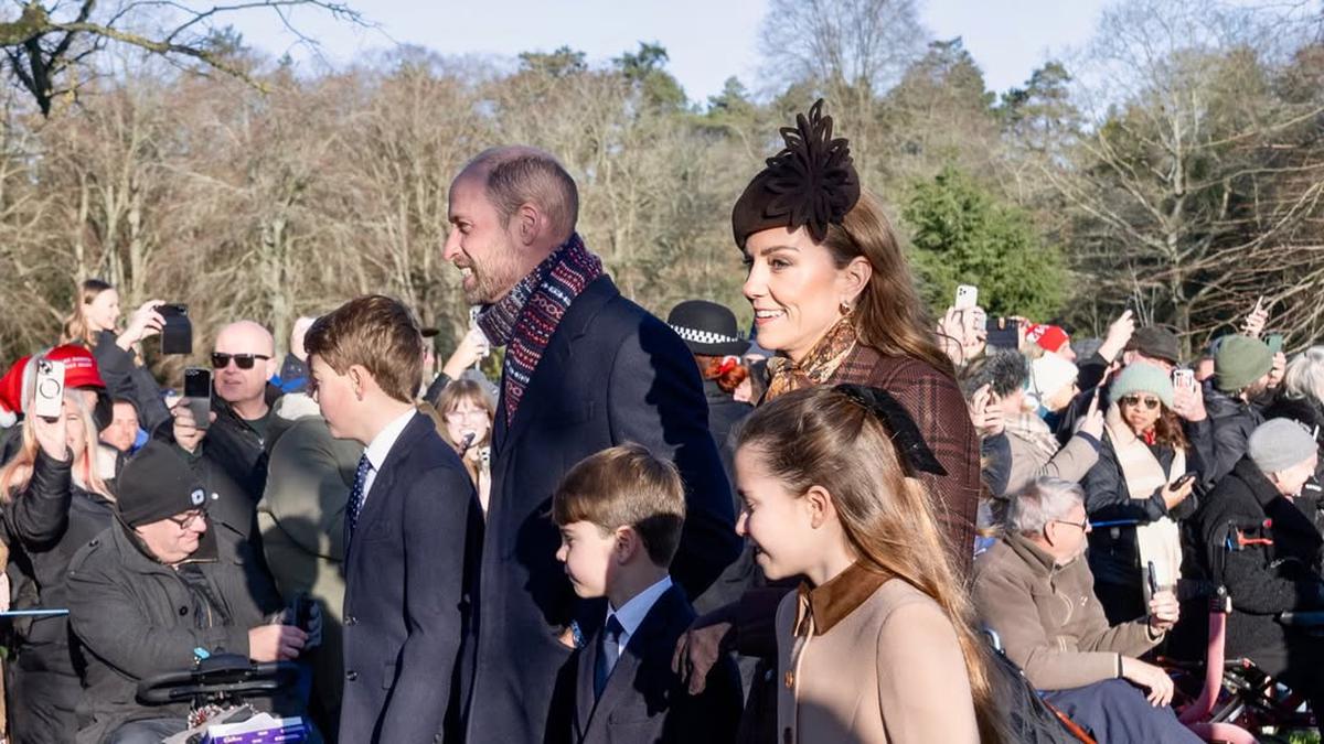 Tampilan Italian Style Kate Middleton Saat Kebaktian Natal Kerajaan Inggris di Sandringham