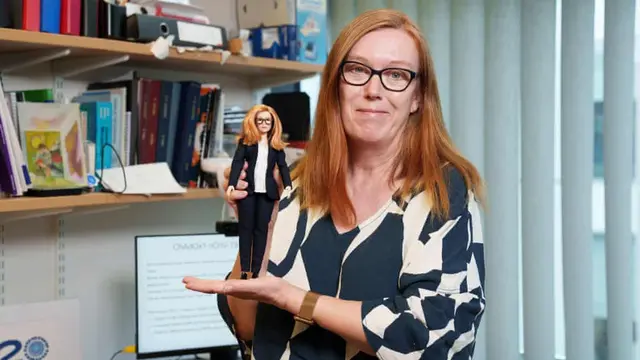 Ilmuwan Penemu  AstraZeneca Sarah Gilbert Jadi Inspirasi Model Boneka Barbie